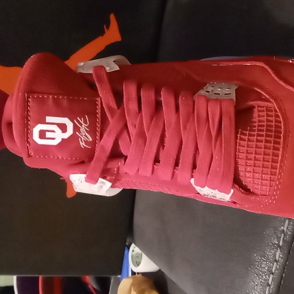 Air Jordan 4 Retro Oklahoma Sooners - Picture 3 of 8